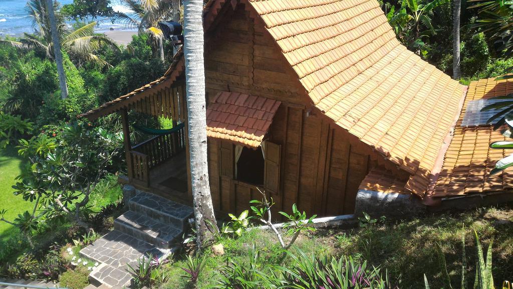 Villa Rumah Pantai Bali Selemadeg  Экстерьер фото