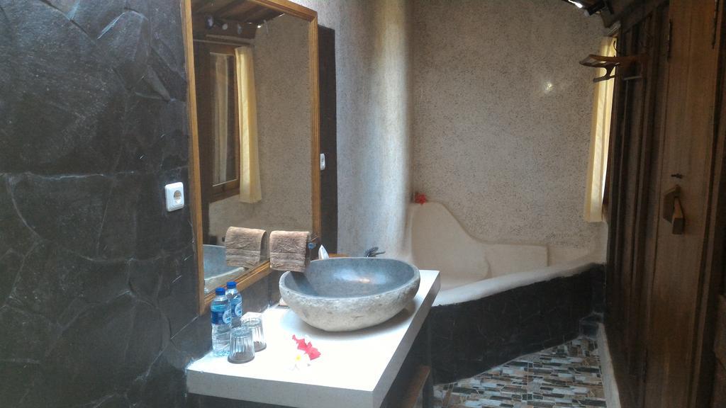 Villa Rumah Pantai Bali Selemadeg  Экстерьер фото